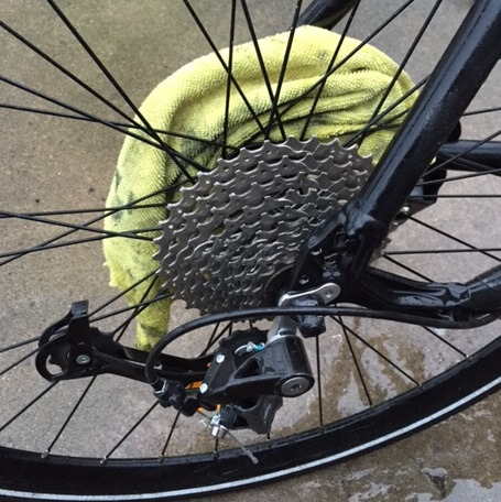 Chaîne de vélo, comment la nettoyer correctement ?